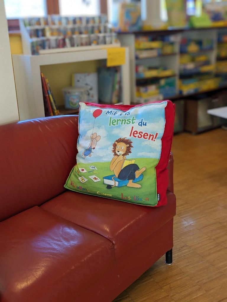 Öffentliche Bibliothek der Pfarrgemeinde und Gemeinde Maria Neustift