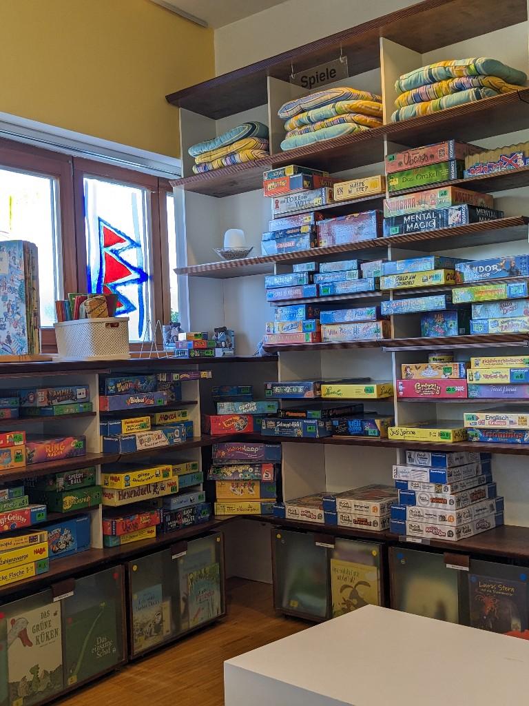 Öffentliche Bibliothek der Pfarrgemeinde und Gemeinde Maria Neustift