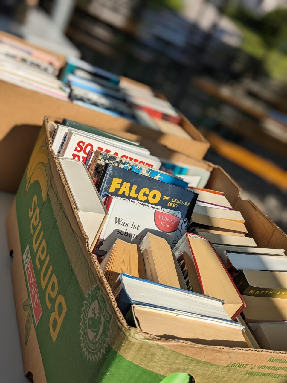 Bücherflohmarkt der Bibliothek